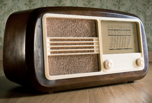 ON AIR omaggio letterario ai 100 anni della radio