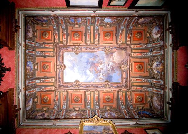 Biblioteca Dall'Ovo - soffitto della sala Garibaldi