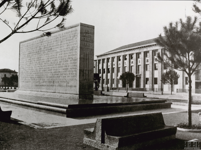 Piazza 6 Luglio 1944 (già Piazza Camozzi)